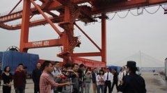 深圳：市民与海关零距离互动